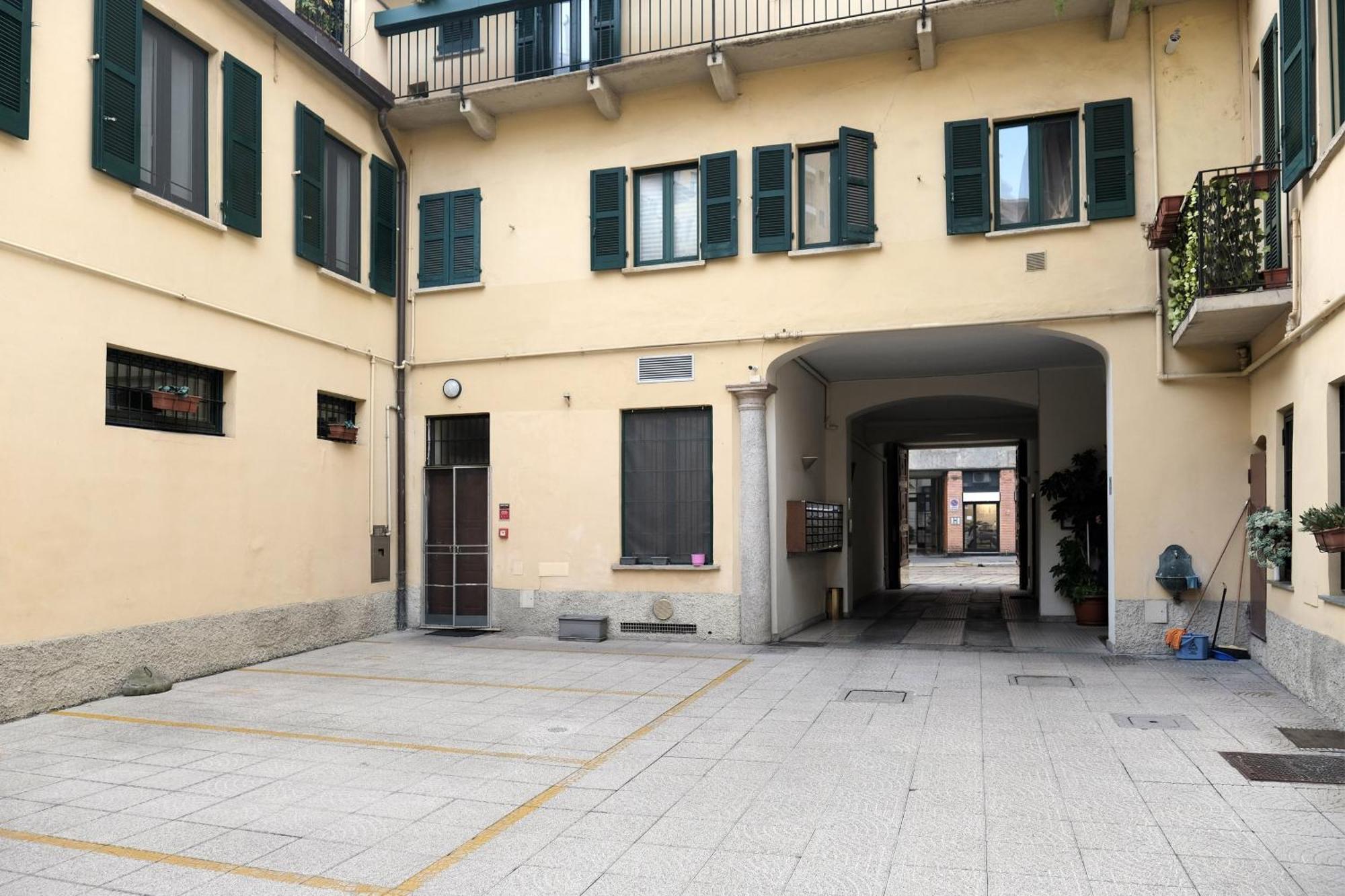 Comecasa Bright Terraced Apartment In Porta Romana Vicino Clinica Mangiagalli Milão Exterior foto